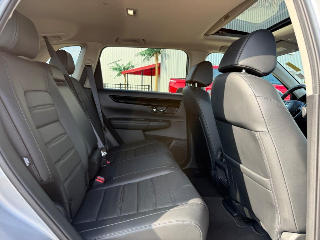 Honda CR-V Vehicle Full-screen Gallery Image 08