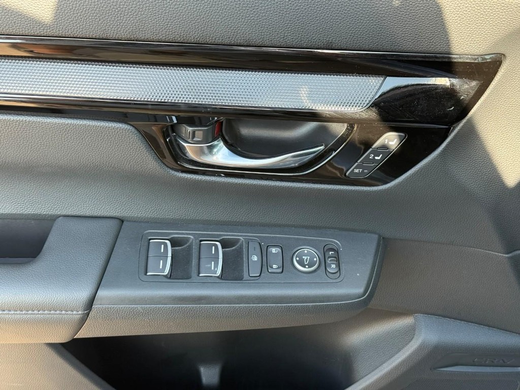 Honda CR-V Vehicle Full-screen Gallery Image 13