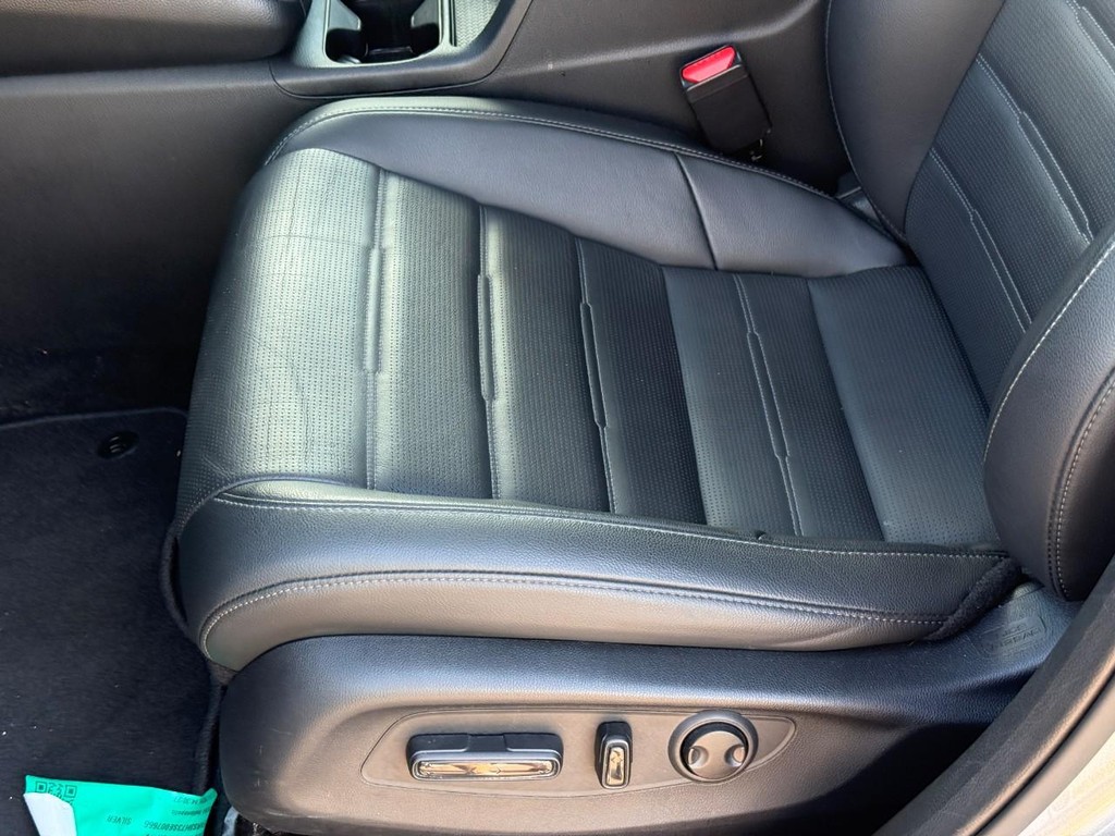 Honda CR-V Vehicle Full-screen Gallery Image 15
