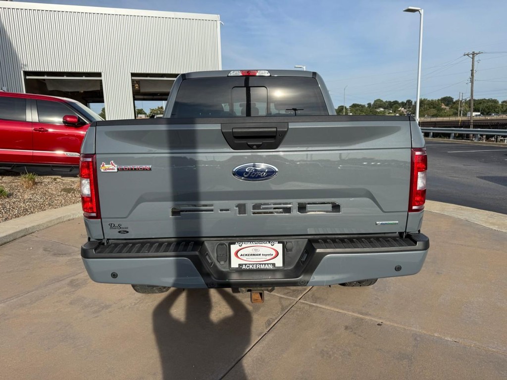 Ford F-150 Vehicle Full-screen Gallery Image 06