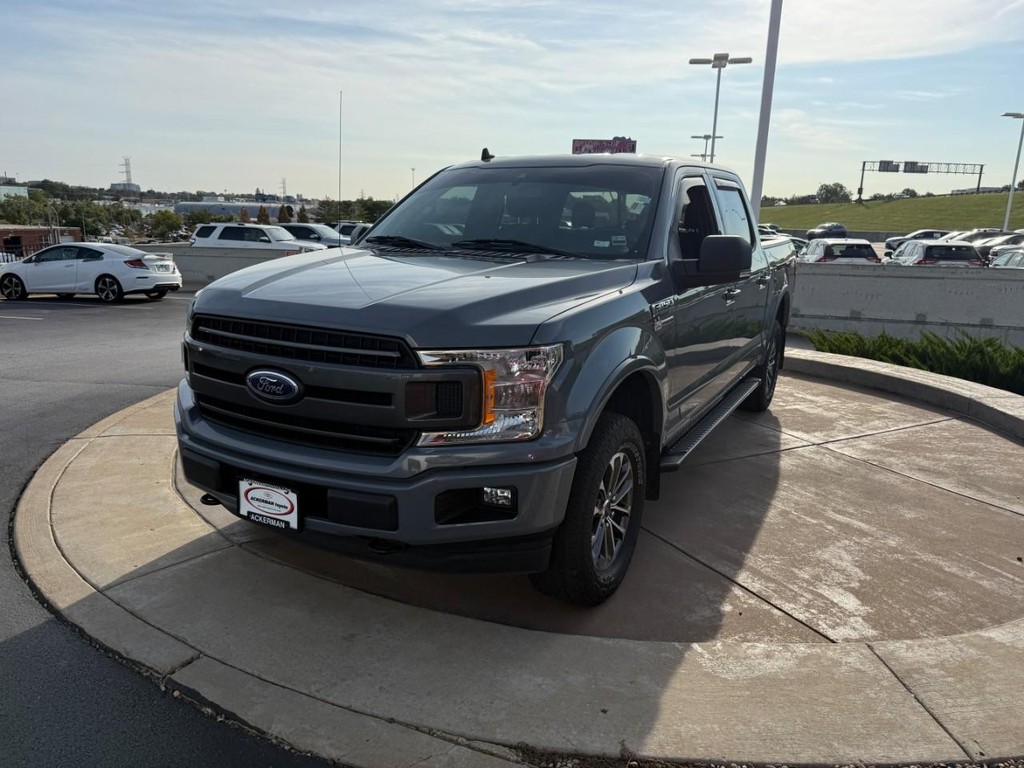 Ford F-150 Vehicle Full-screen Gallery Image 07