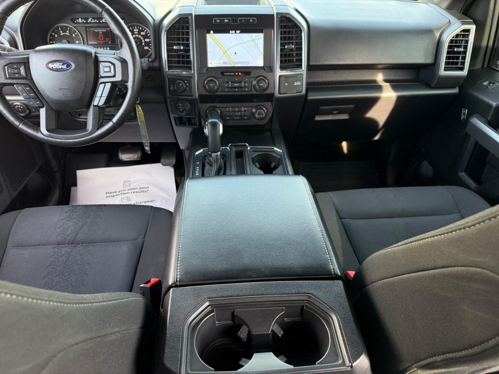 Ford F-150 Vehicle Full-screen Gallery Image 10