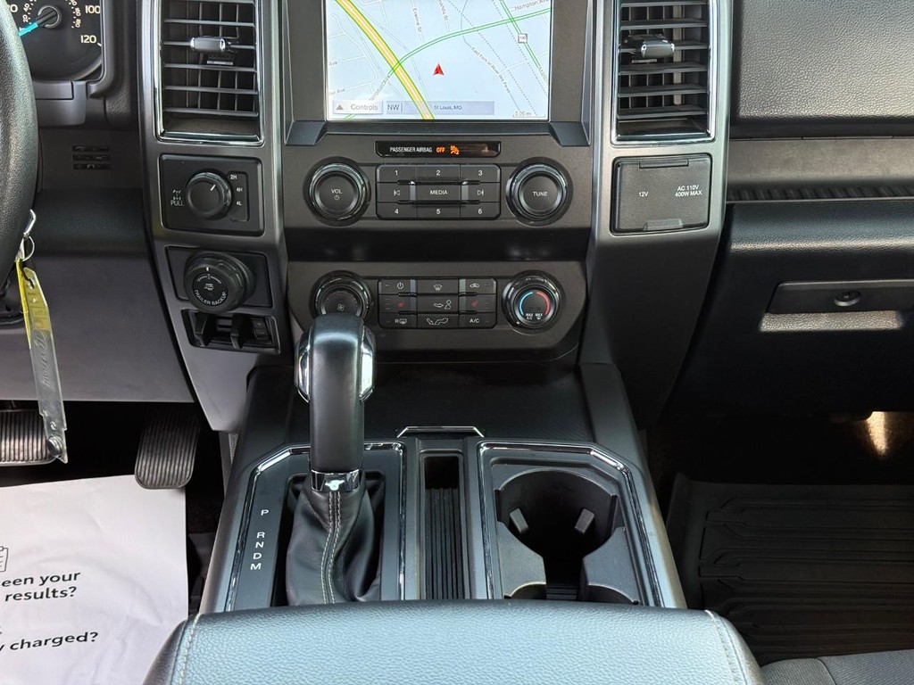 Ford F-150 Vehicle Full-screen Gallery Image 13