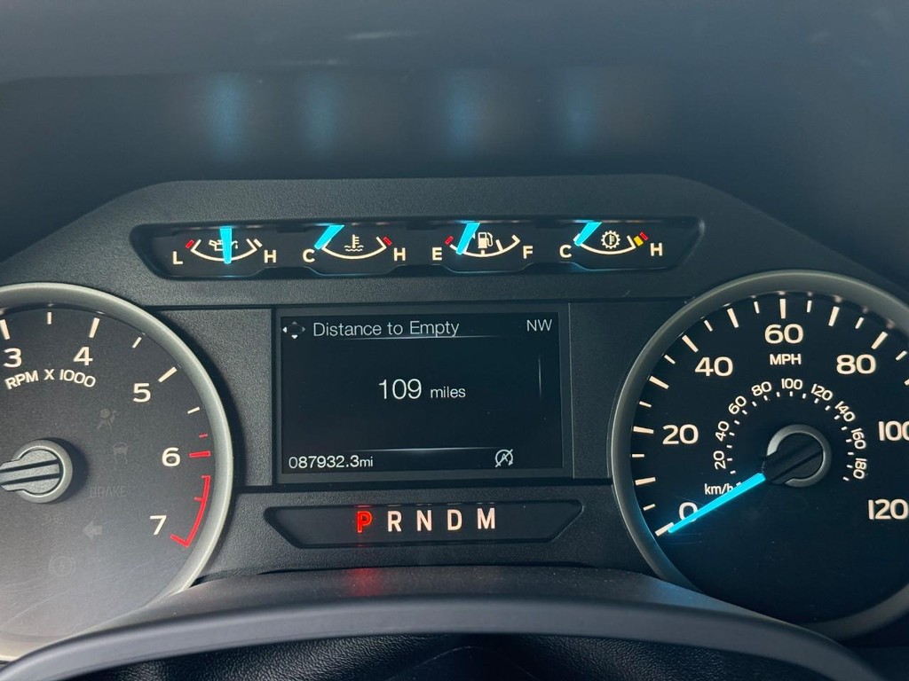 Ford F-150 Vehicle Full-screen Gallery Image 19