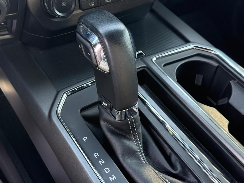 Ford F-150 Vehicle Full-screen Gallery Image 20