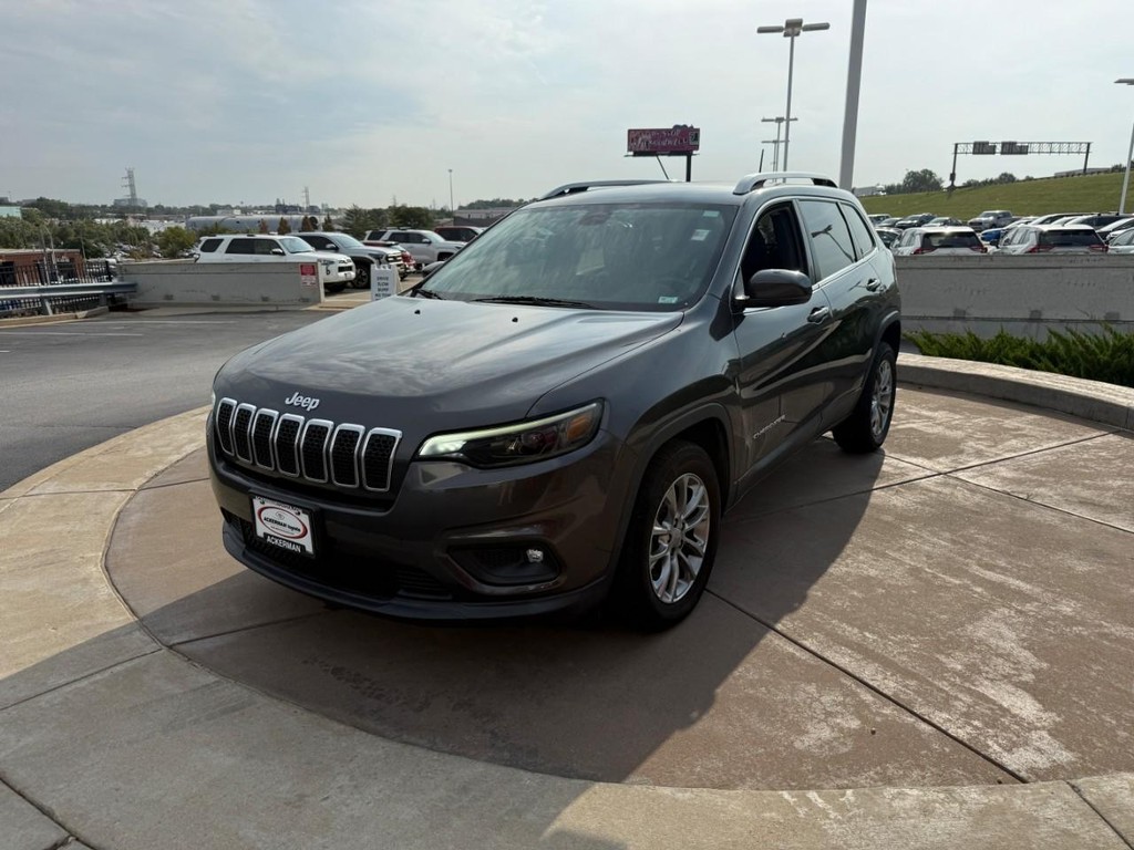 Jeep Cherokee Vehicle Full-screen Gallery Image 08