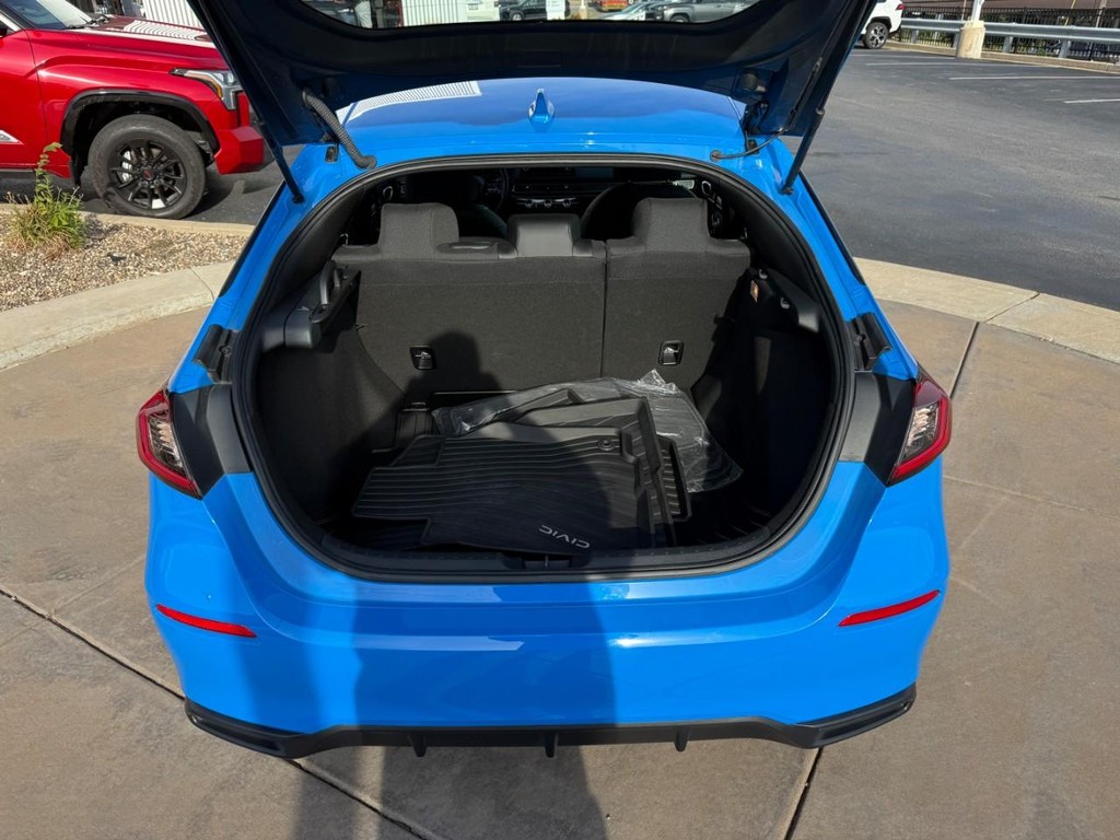 Honda Civic Hatchback Vehicle Full-screen Gallery Image 07
