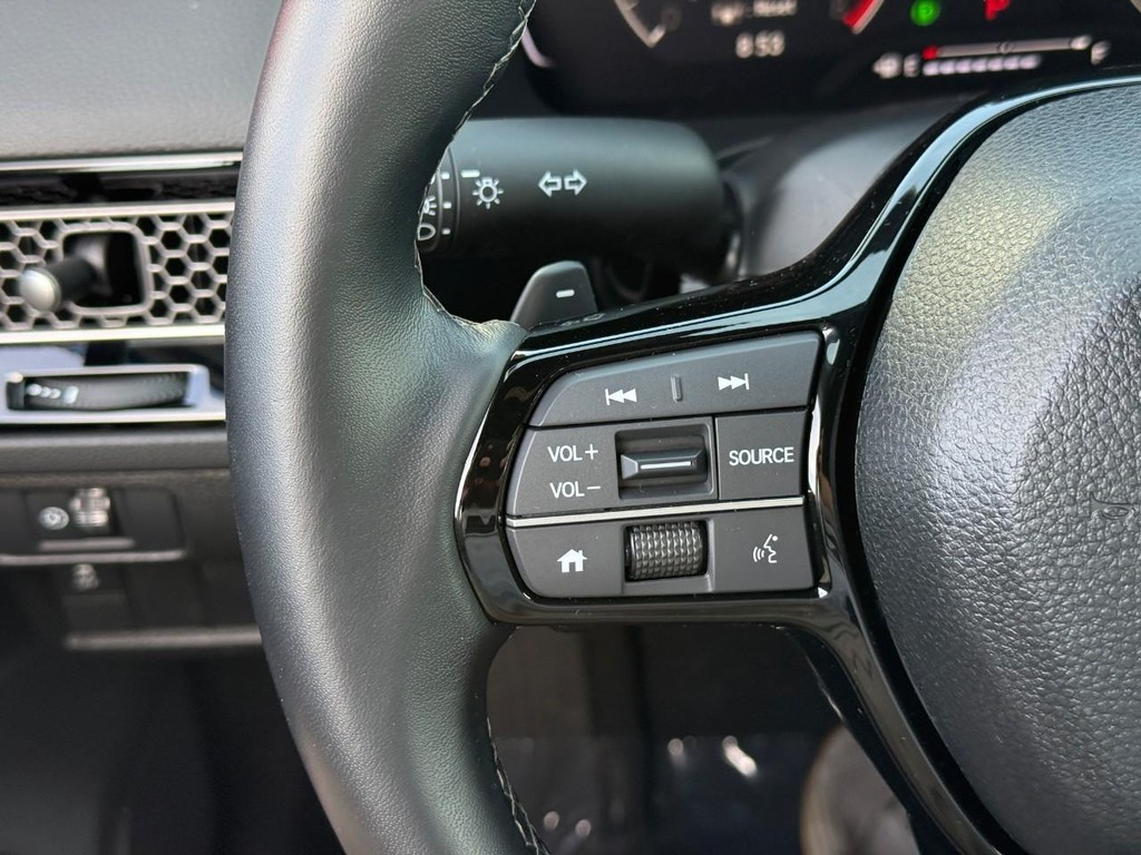 Honda Civic Hatchback Vehicle Full-screen Gallery Image 21