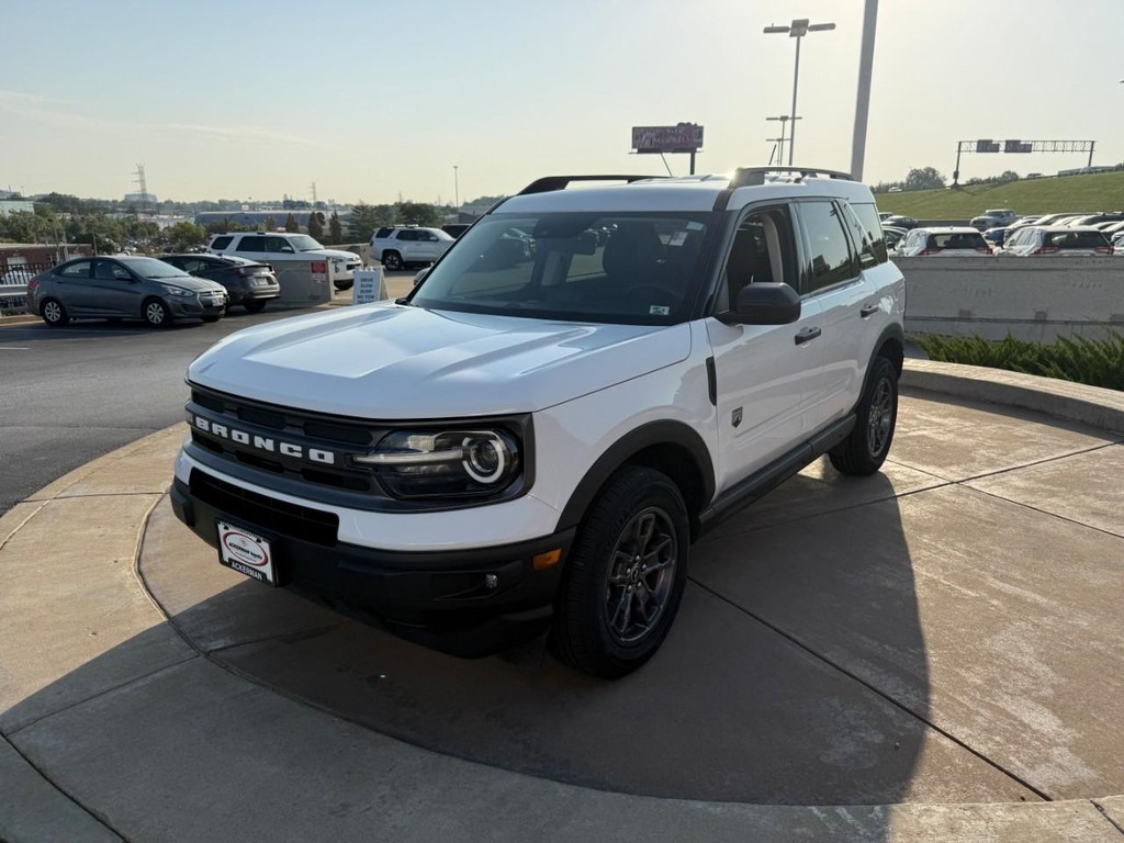 Ford Bronco Sport Vehicle Full-screen Gallery Image 07