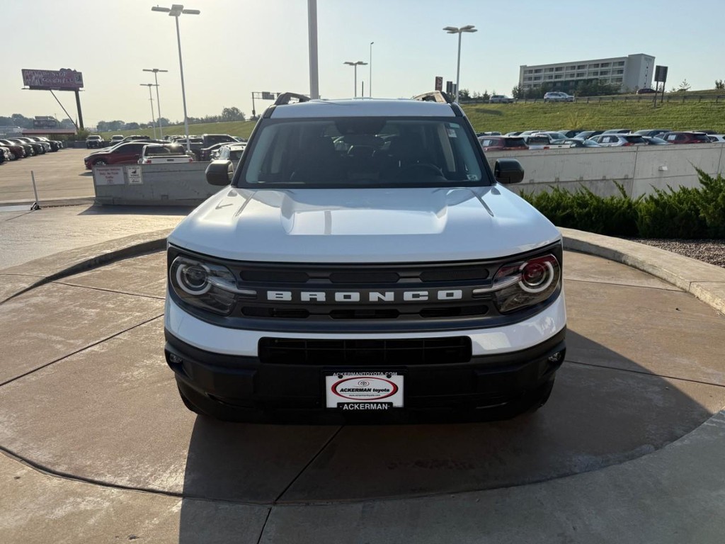 Ford Bronco Sport Vehicle Full-screen Gallery Image 08