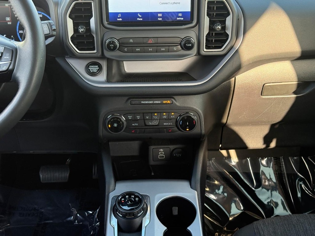 Ford Bronco Sport Vehicle Full-screen Gallery Image 14