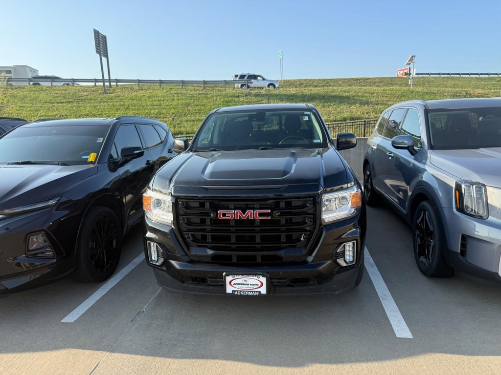 GMC Canyon Vehicle Full-screen Gallery Image 04