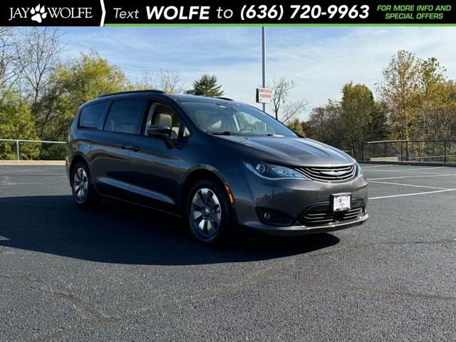 more details - chrysler pacifica