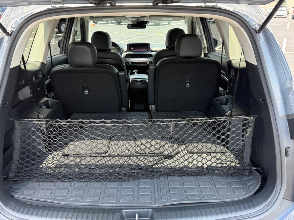 Kia Telluride Vehicle Full-screen Gallery Image 04