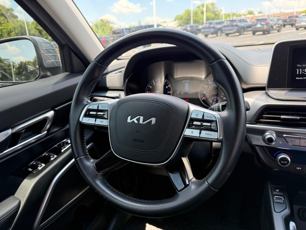 Kia Telluride Vehicle Full-screen Gallery Image 12