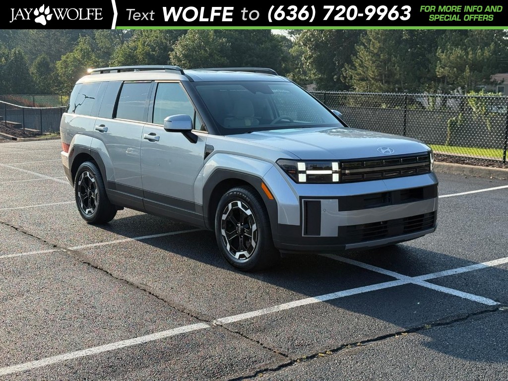 Hyundai Santa Fe Vehicle Full-screen Gallery Image 01