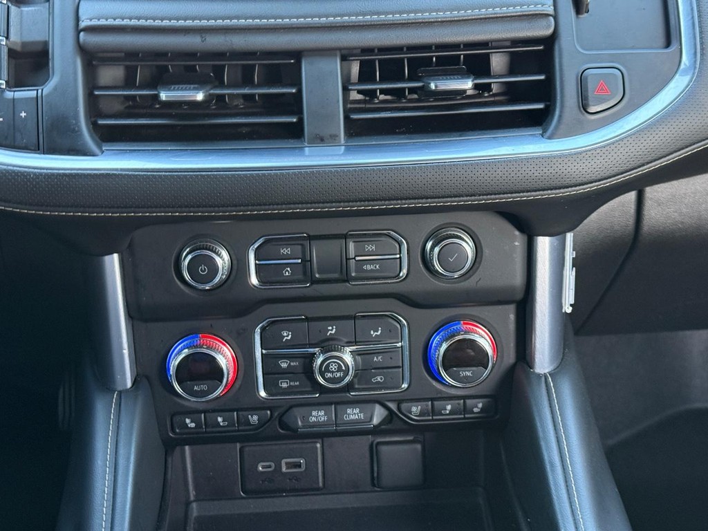 GMC Yukon Vehicle Full-screen Gallery Image 16