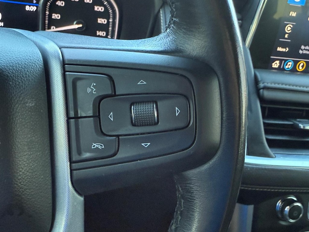 GMC Yukon Vehicle Full-screen Gallery Image 22