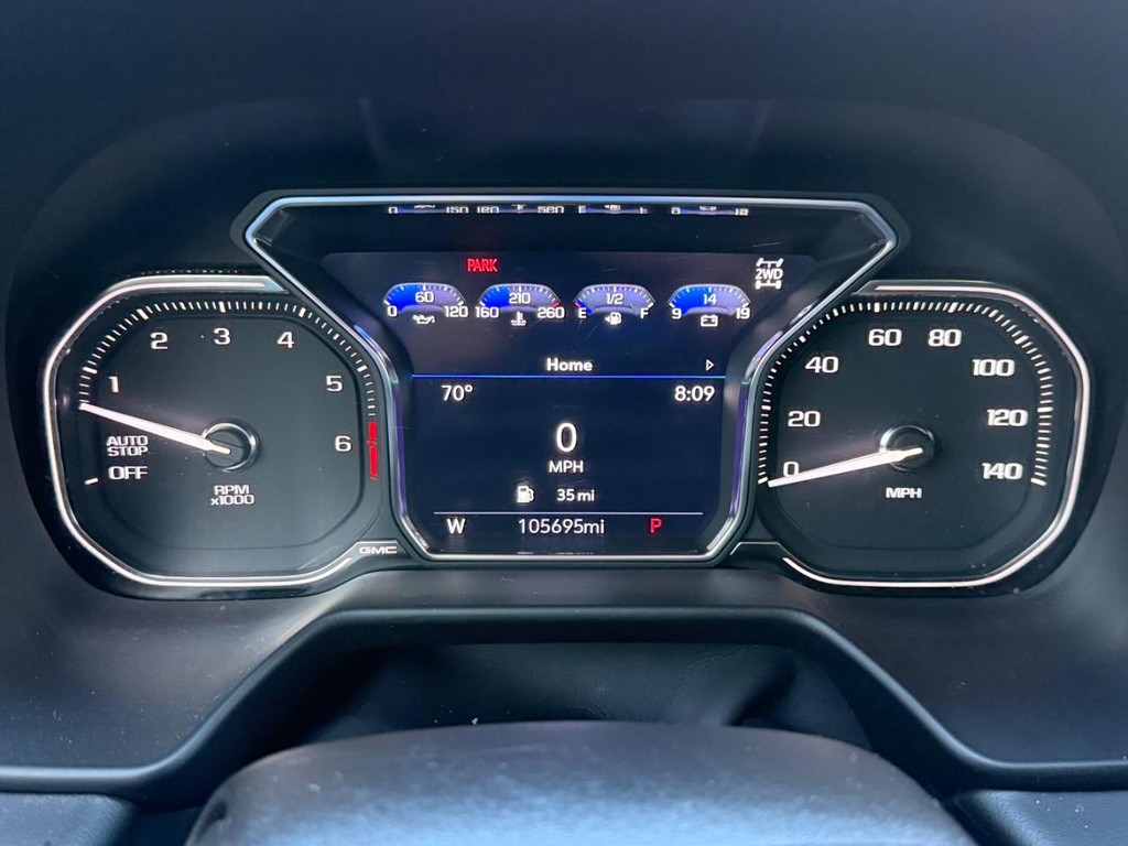 GMC Yukon Vehicle Full-screen Gallery Image 23