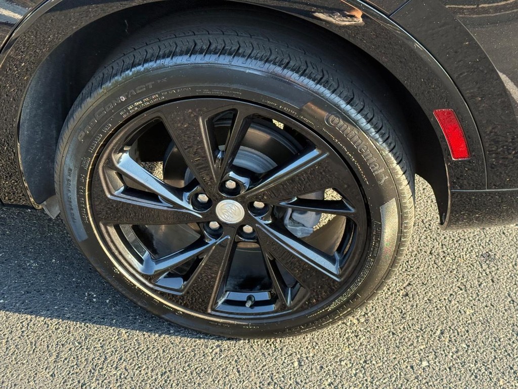 Buick Envision Vehicle Full-screen Gallery Image 08