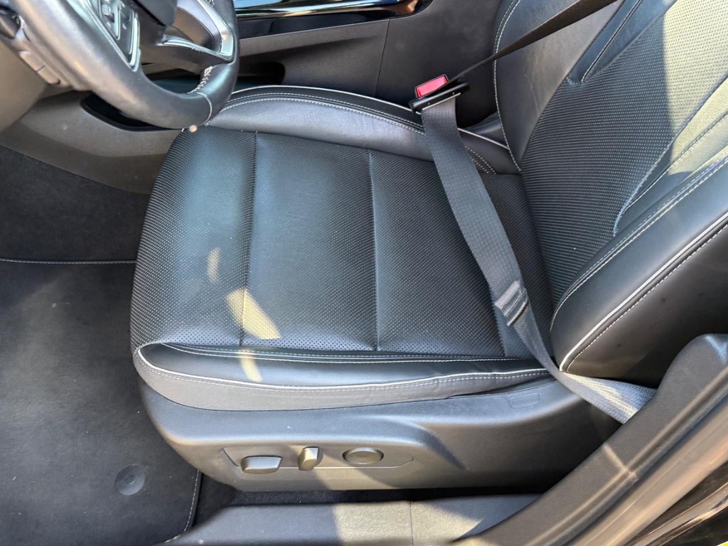 Buick Envision Vehicle Full-screen Gallery Image 17