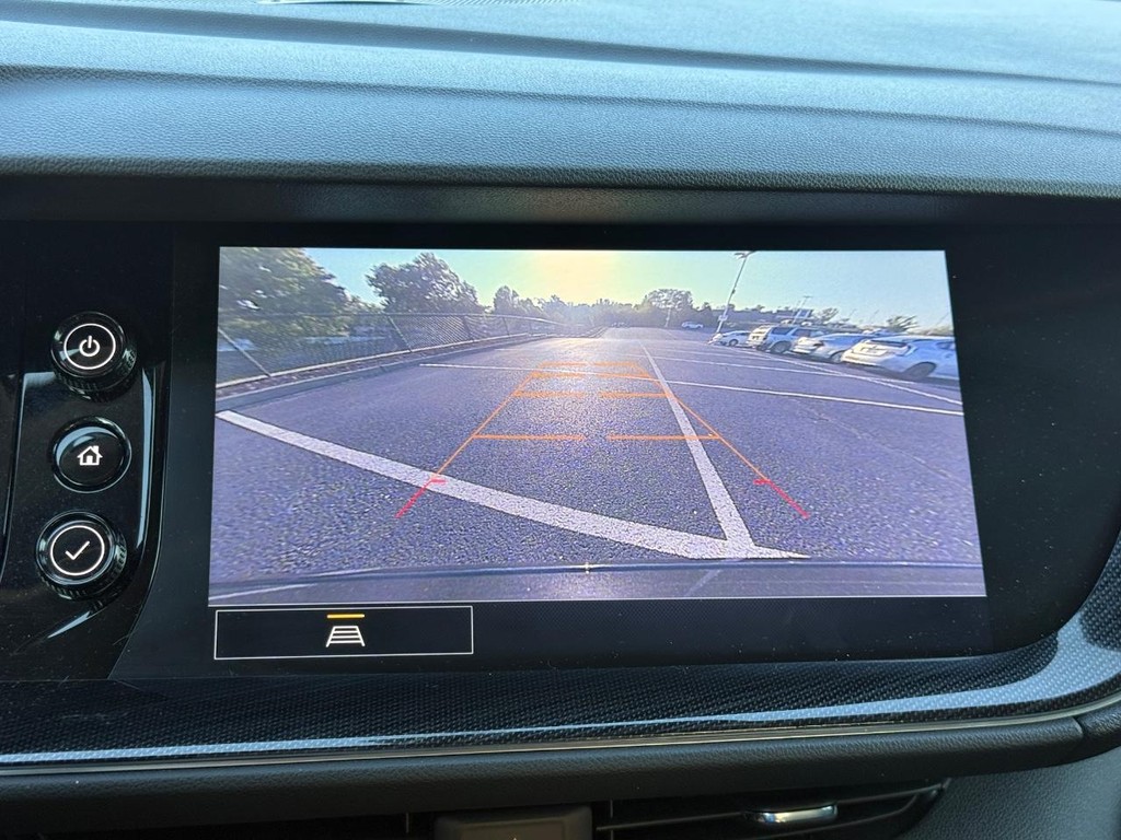 Buick Envision Vehicle Full-screen Gallery Image 23