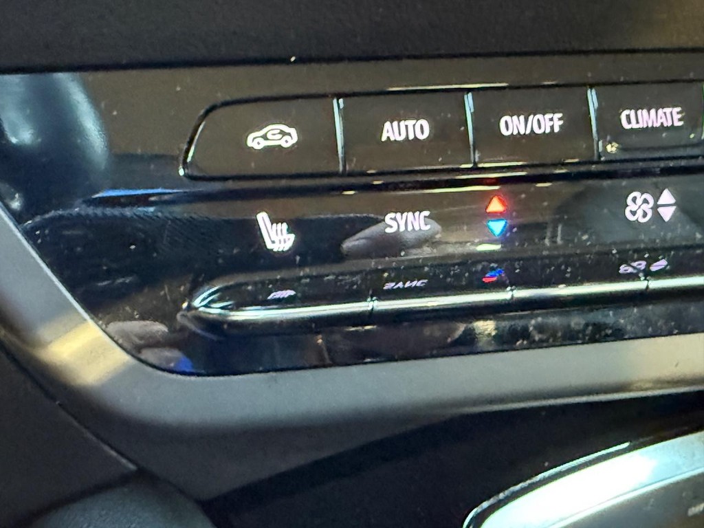 Buick Envision Vehicle Full-screen Gallery Image 24