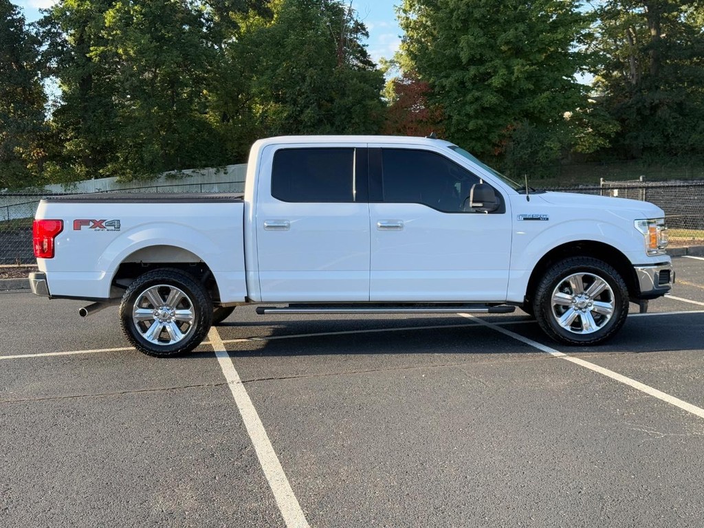 Ford F-150 Vehicle Full-screen Gallery Image 02