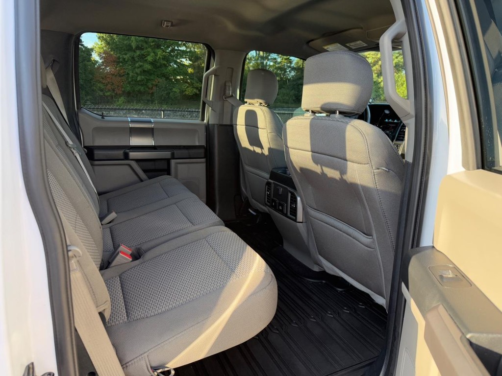 Ford F-150 Vehicle Full-screen Gallery Image 10