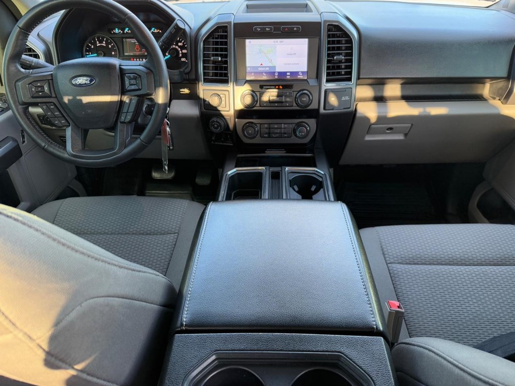 Ford F-150 Vehicle Full-screen Gallery Image 11