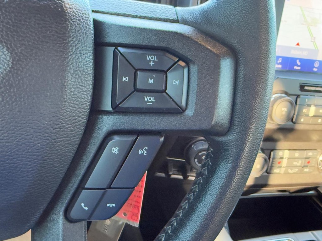 Ford F-150 Vehicle Full-screen Gallery Image 18