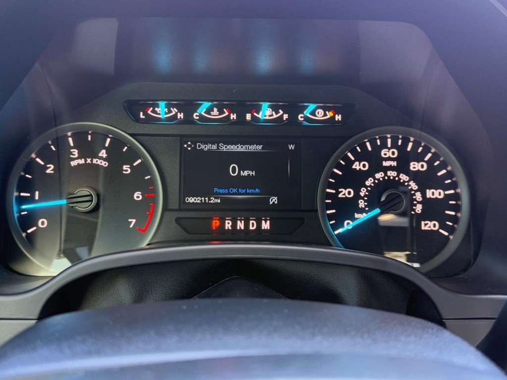 Ford F-150 Vehicle Full-screen Gallery Image 19