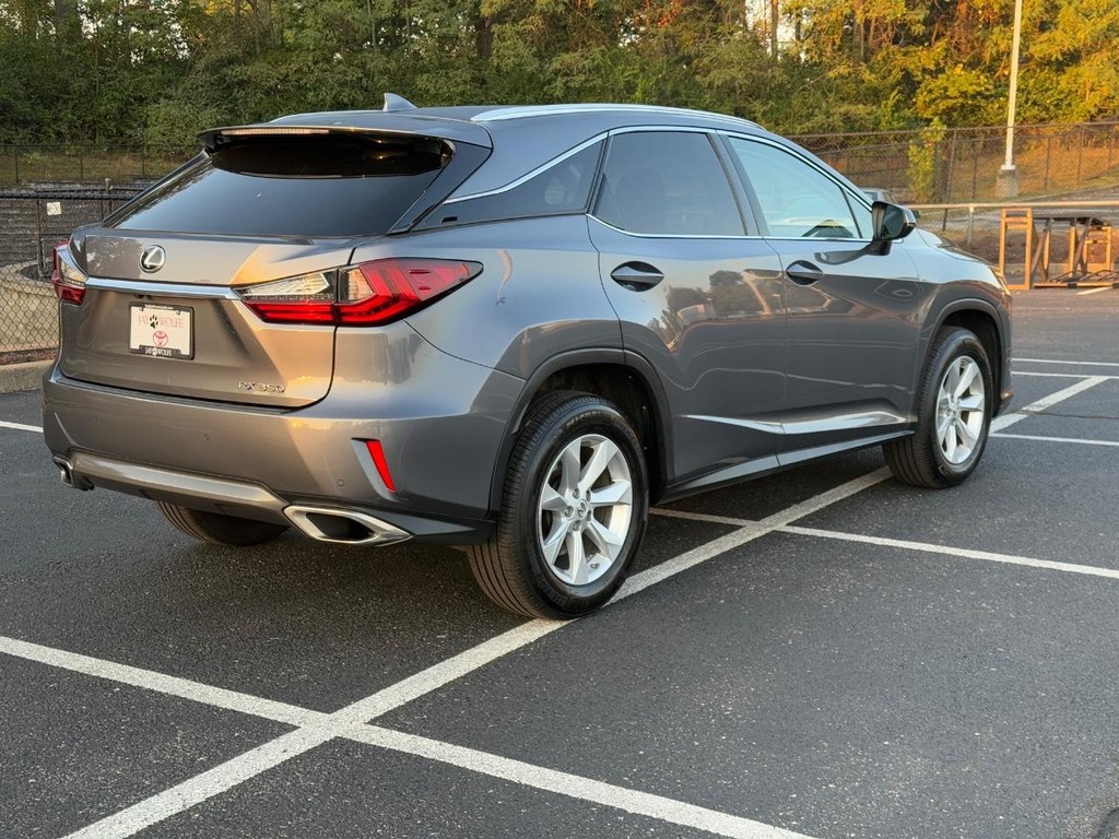 Lexus RX Vehicle Full-screen Gallery Image 03