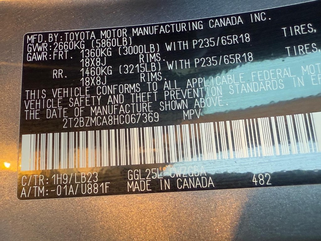 Lexus RX Vehicle Full-screen Gallery Image 23