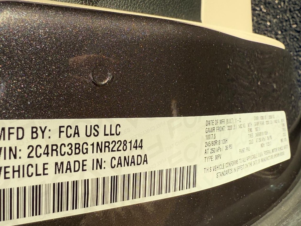 Chrysler Pacifica Vehicle Full-screen Gallery Image 25