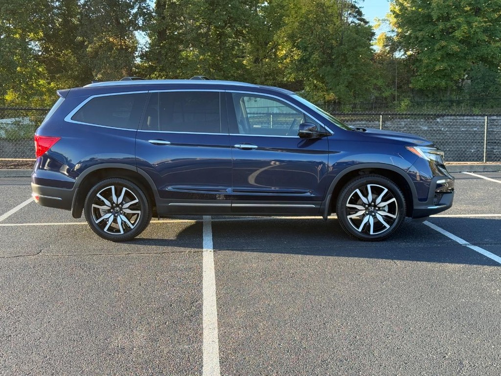 Honda Pilot Vehicle Full-screen Gallery Image 02