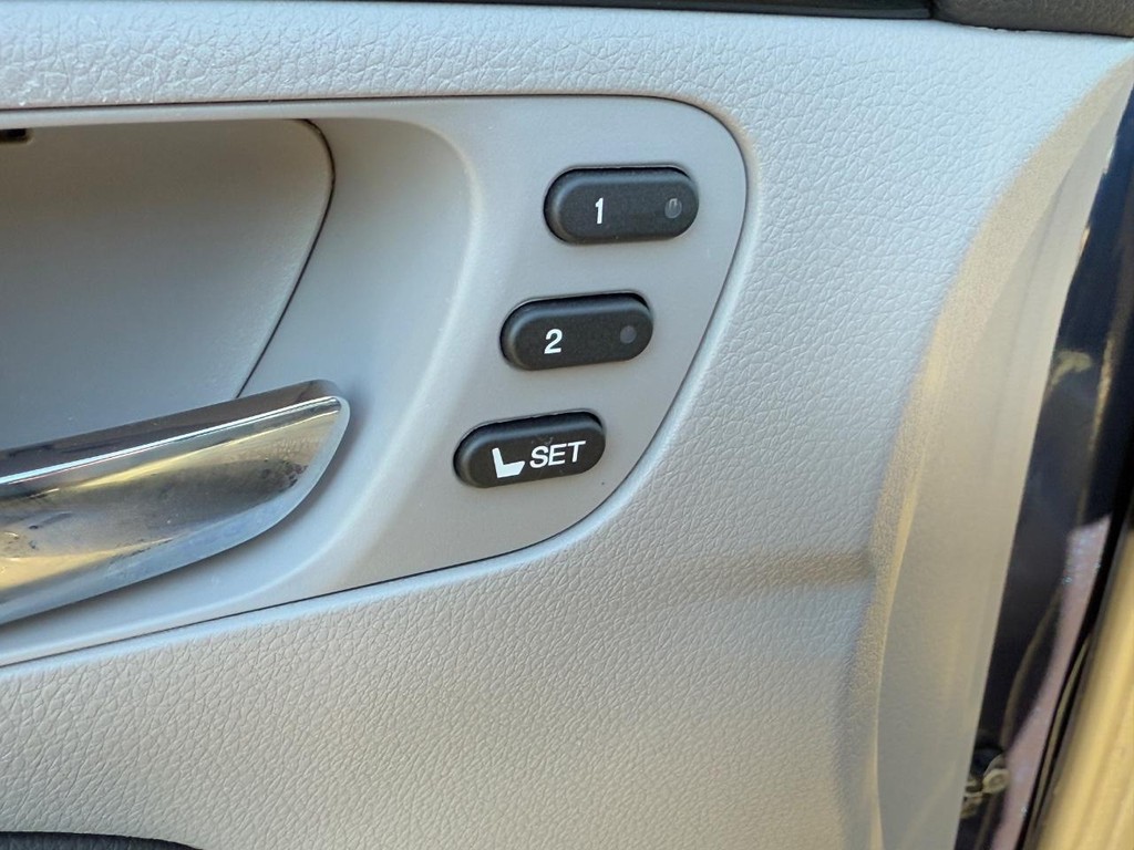 Honda Pilot Vehicle Full-screen Gallery Image 16