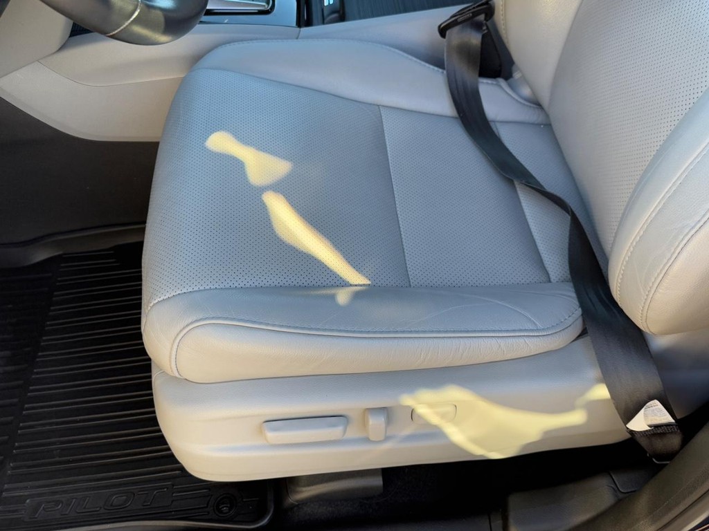 Honda Pilot Vehicle Full-screen Gallery Image 17