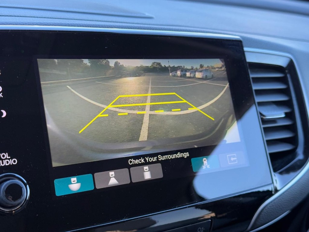 Honda Pilot Vehicle Full-screen Gallery Image 22