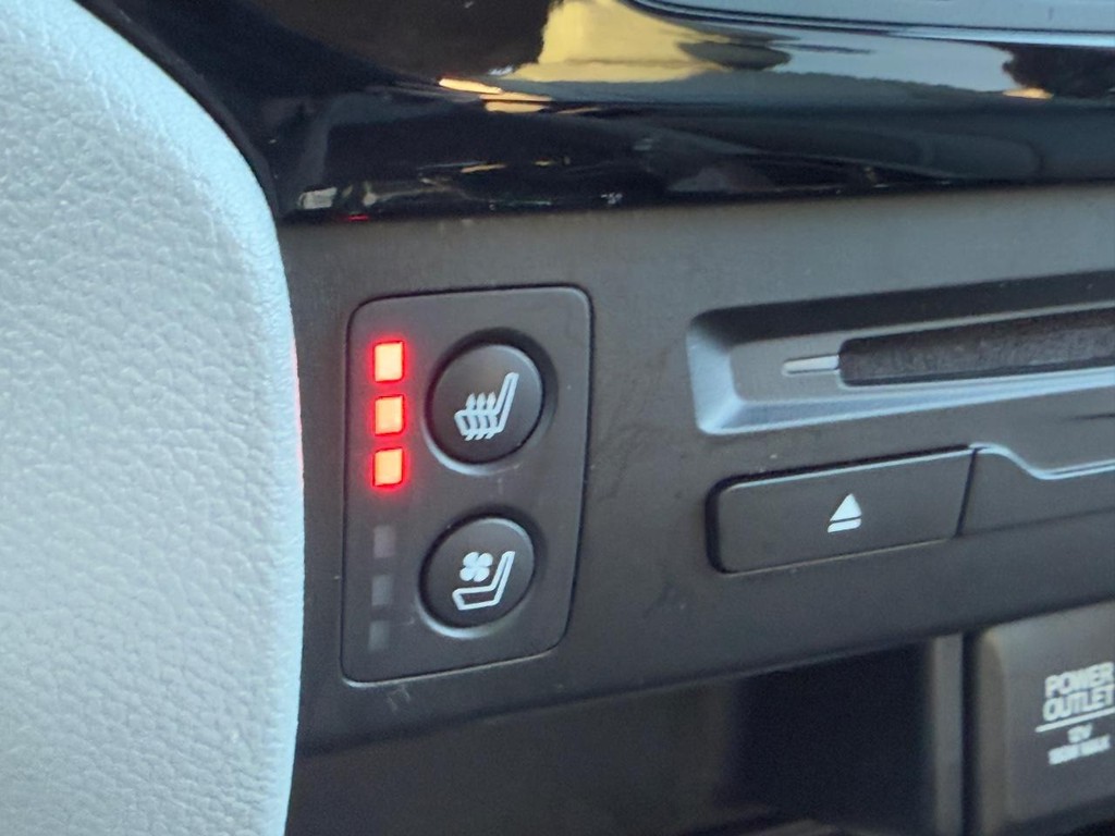 Honda Pilot Vehicle Full-screen Gallery Image 23