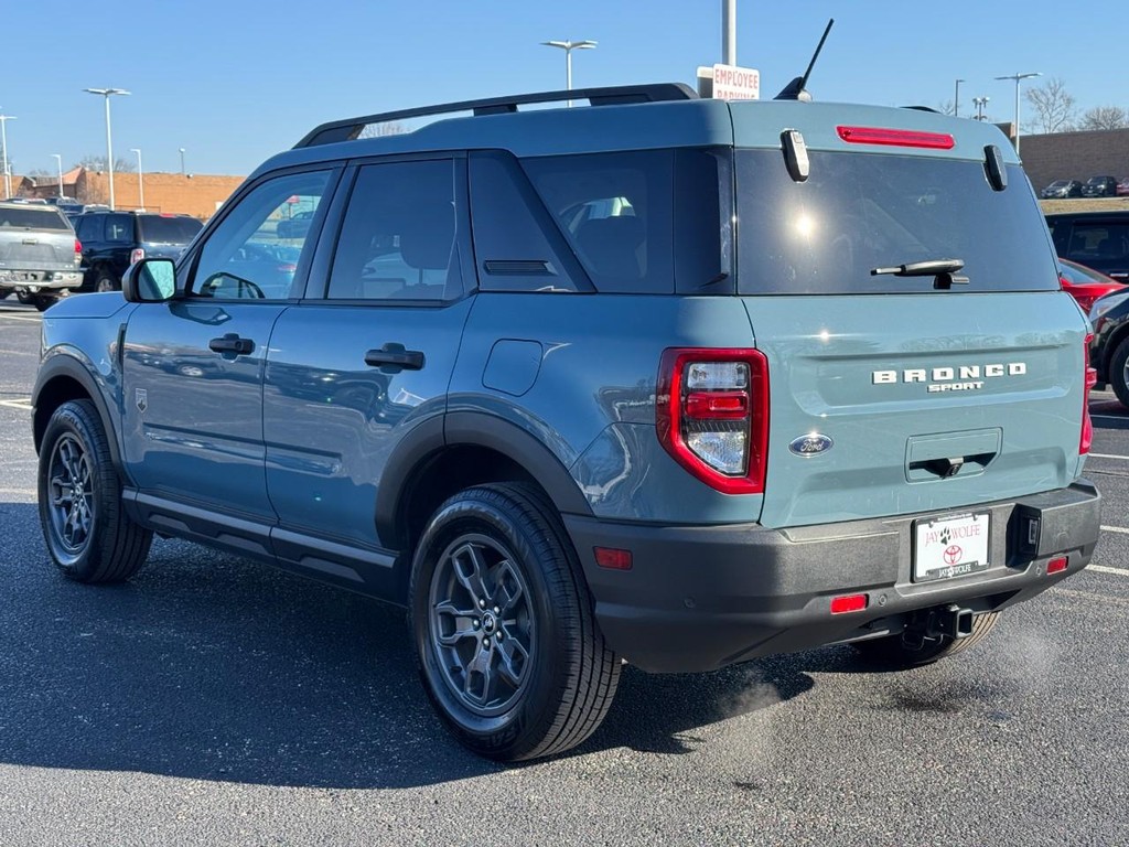 Ford Bronco Sport Vehicle Full-screen Gallery Image 06
