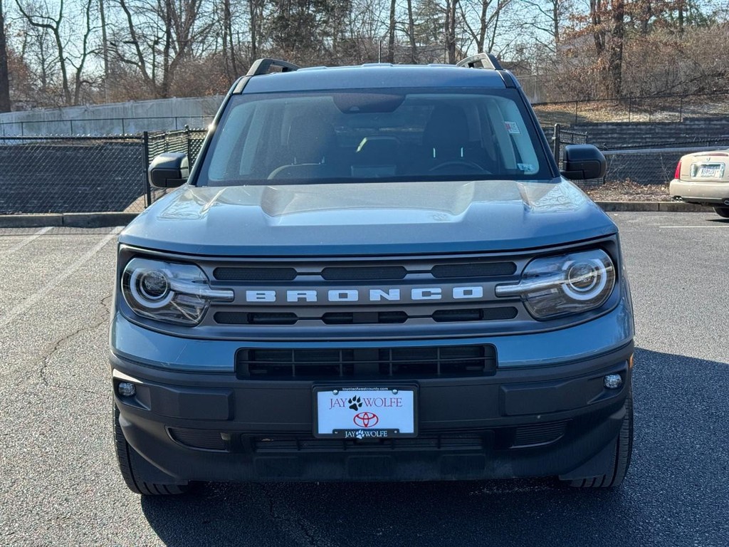 Ford Bronco Sport Vehicle Full-screen Gallery Image 09