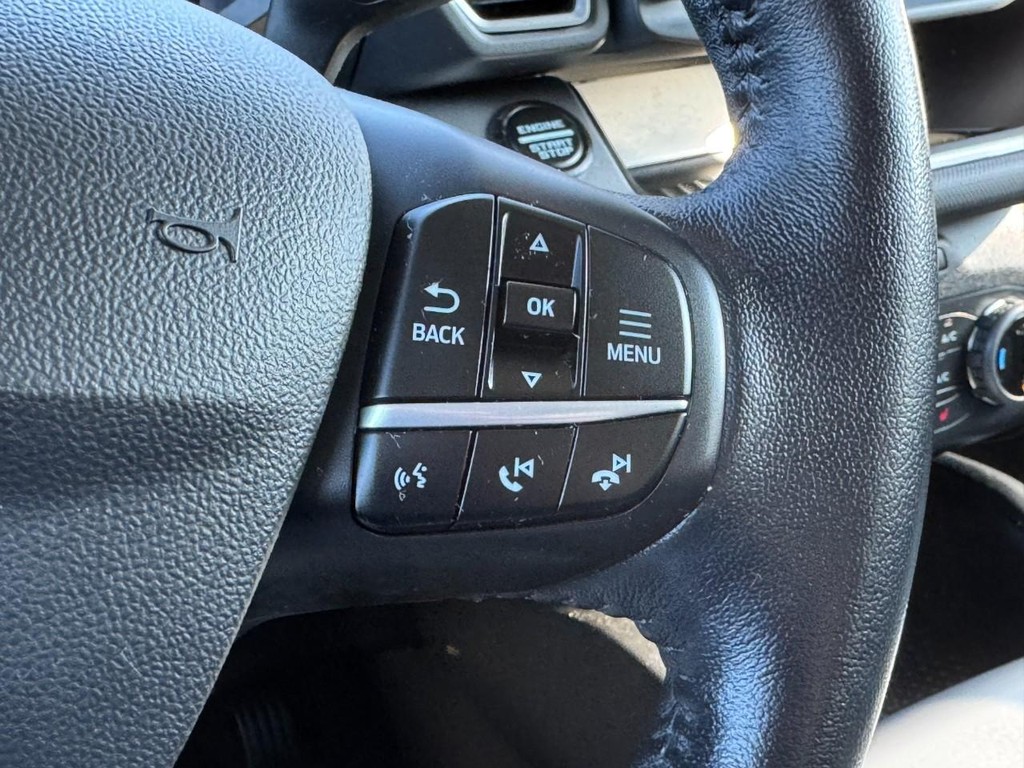 Ford Bronco Sport Vehicle Full-screen Gallery Image 17