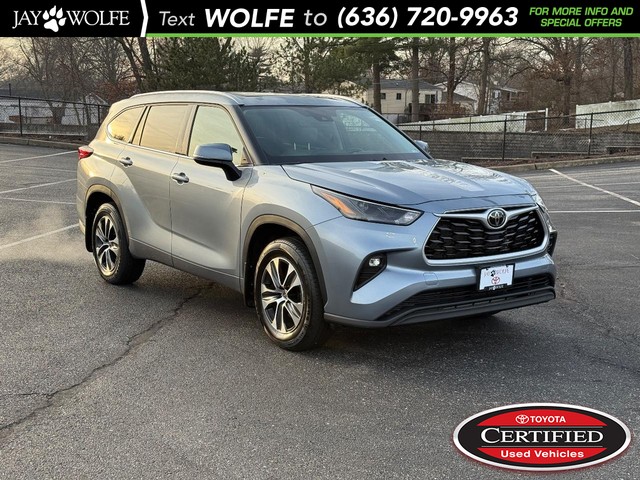 Ballwin MO 2022 Toyota Highlander more details - toyota highlander