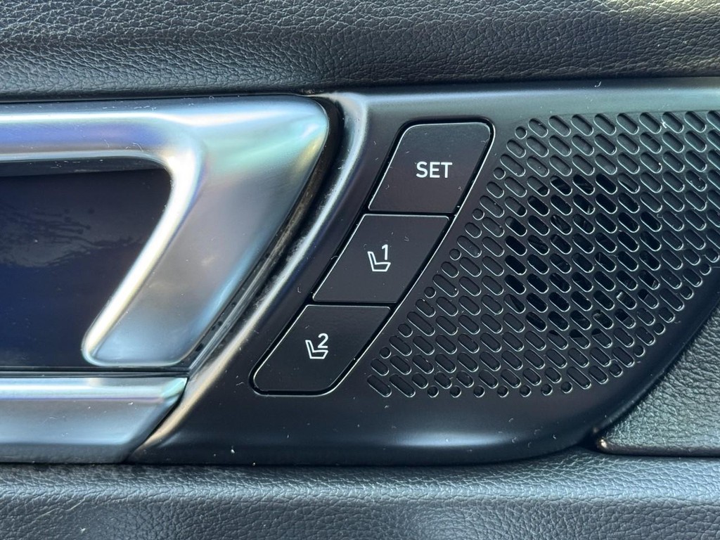 Kia Telluride Vehicle Full-screen Gallery Image 17