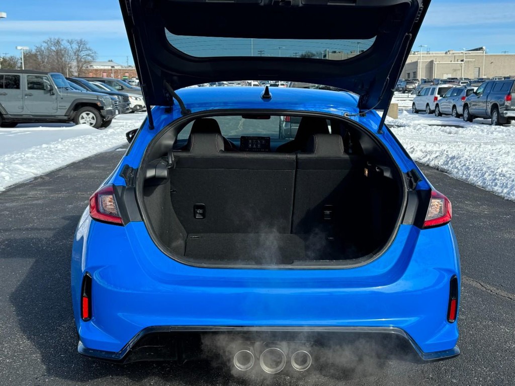 Honda Civic Type R Vehicle Full-screen Gallery Image 05