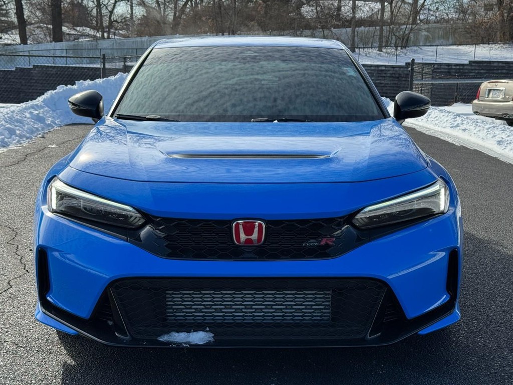 Honda Civic Type R Vehicle Full-screen Gallery Image 10