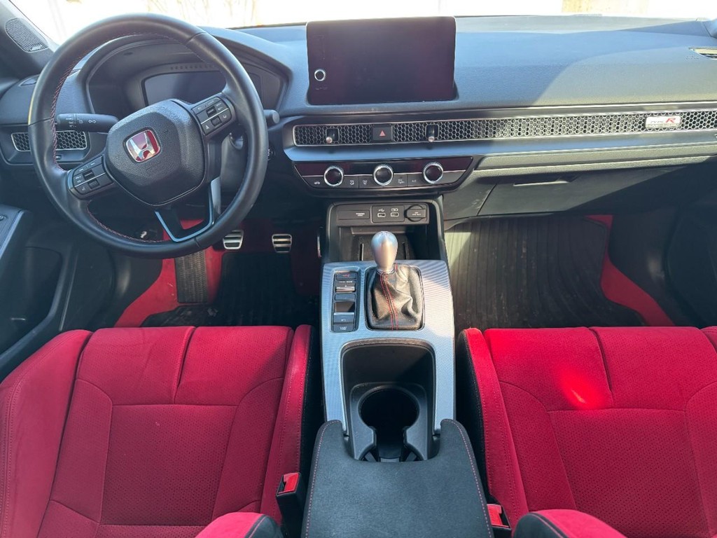 Honda Civic Type R Vehicle Full-screen Gallery Image 12