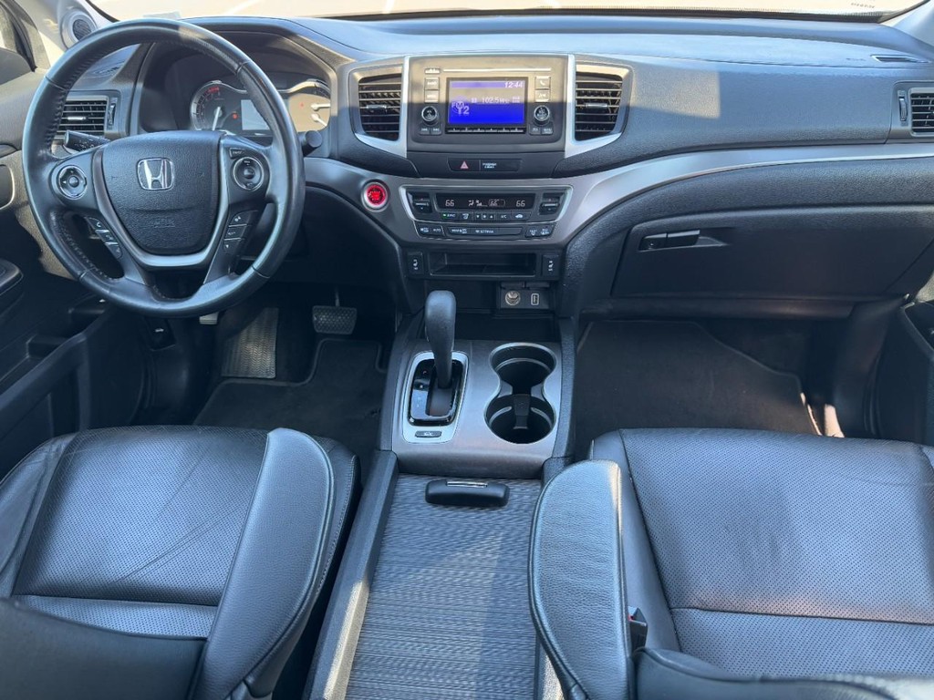 Honda Ridgeline Vehicle Full-screen Gallery Image 12