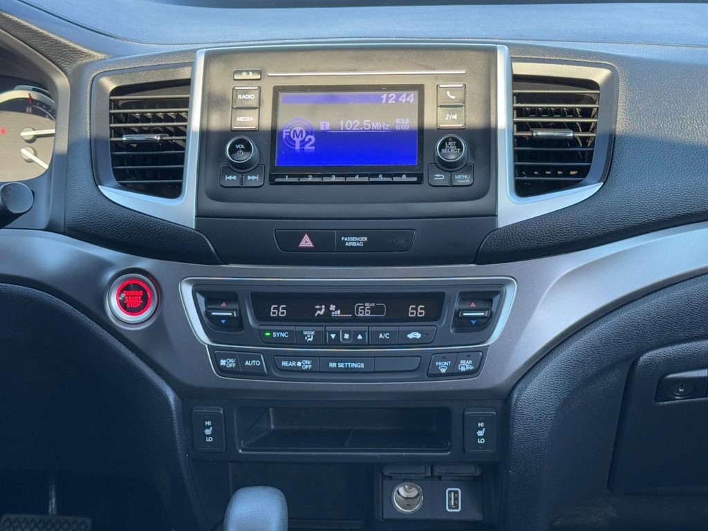 Honda Ridgeline Vehicle Full-screen Gallery Image 14